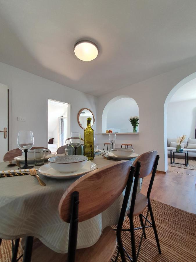 Apartment Masline
